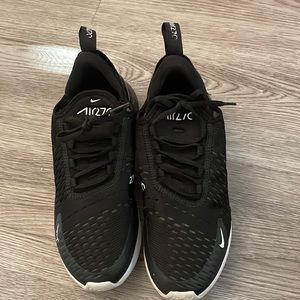Women’s Nike air 270